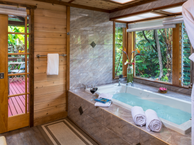 Image of soaking tub at Lotus Garden Cottages in Volcano Hawaii